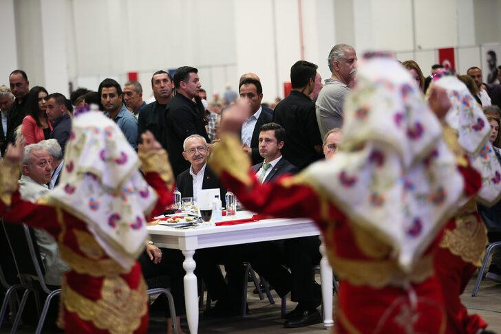 Kılıçdaroğlu, İzmir'de "Balkan ve Rumeli Buluşması"nda konuştu: G1