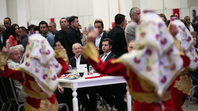 Kılıçdaroğlu, İzmir'de Balkan ve Rumeli Buluşmasında konuştu: