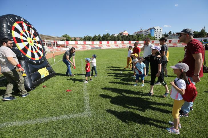 Nevşehir'de düzenlenen "Babafest"te çocuklar ve babaları yarıştı G5