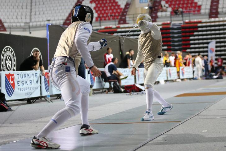 Avrupa Eskrim Şampiyonası'nda ikinci gün müsabakaları tamamlandı G4