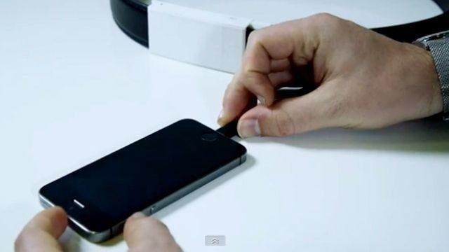 Telefonunu şarj etti işinden oldu