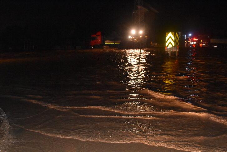 GÜNCELLEME - Afyonkarahisar'da sağanak etkili oldu G2