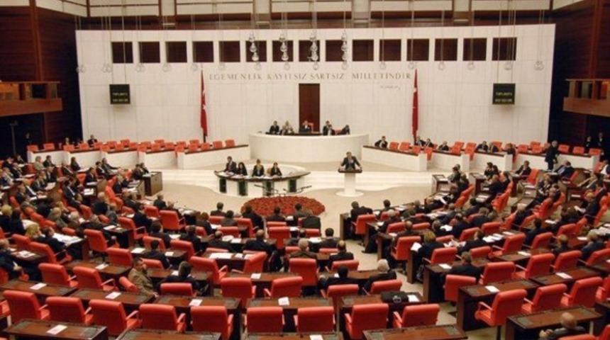 Yeni kabineye 4 K&uuml;rt, 1 Zaza