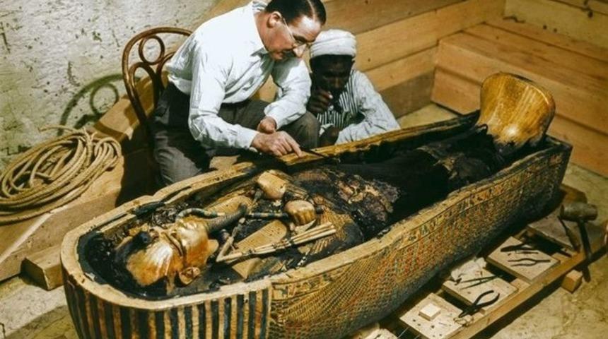 Tutankamon'un sırlarla dolu g&ouml;m&uuml;t&uuml;!