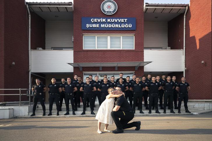 Adana'da çocuklardan görev başındaki polis babalarına sürpriz ziyaret G4