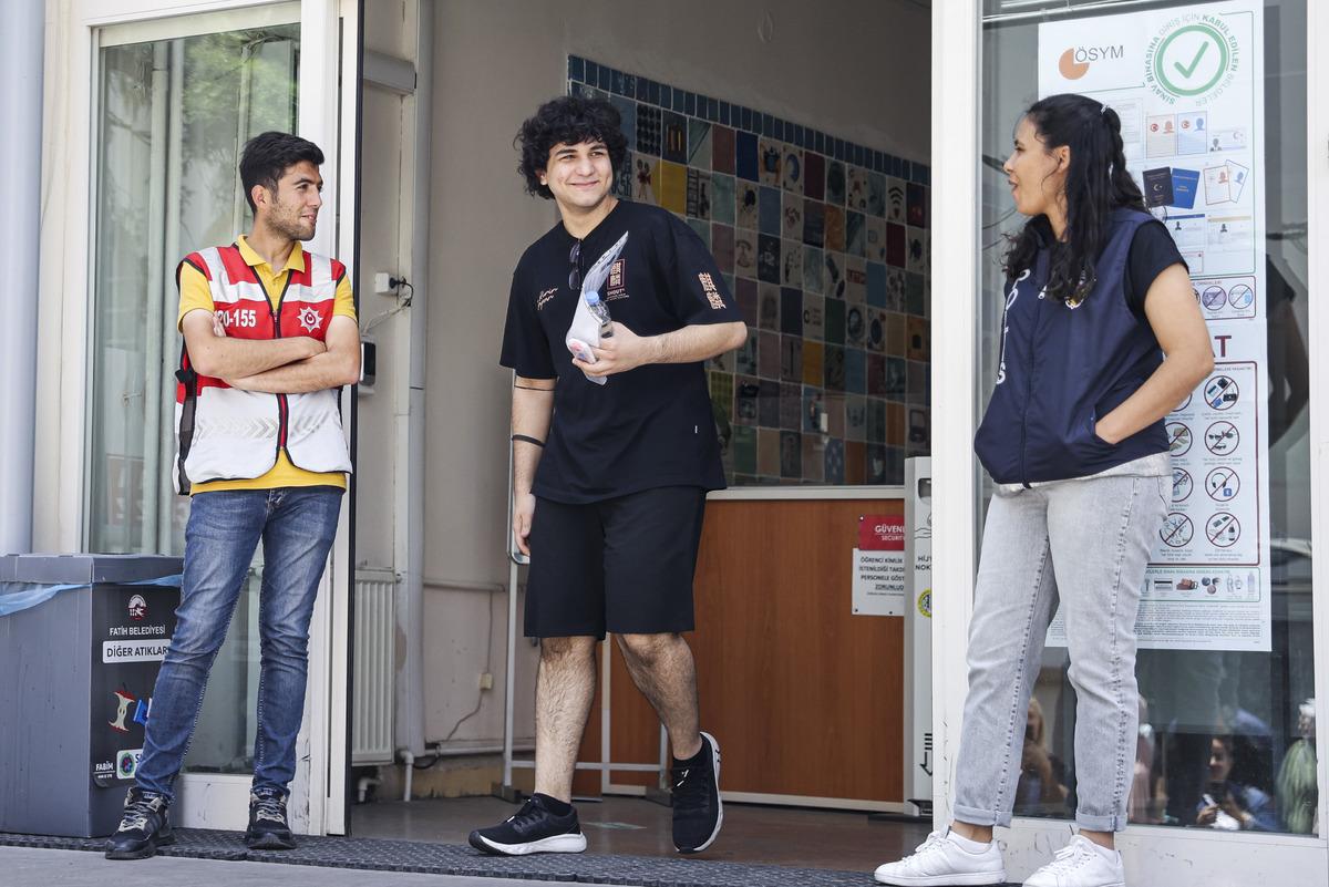 İstanbul'da adayların Alan Yeterlilik Testi heyecanı sona erdi