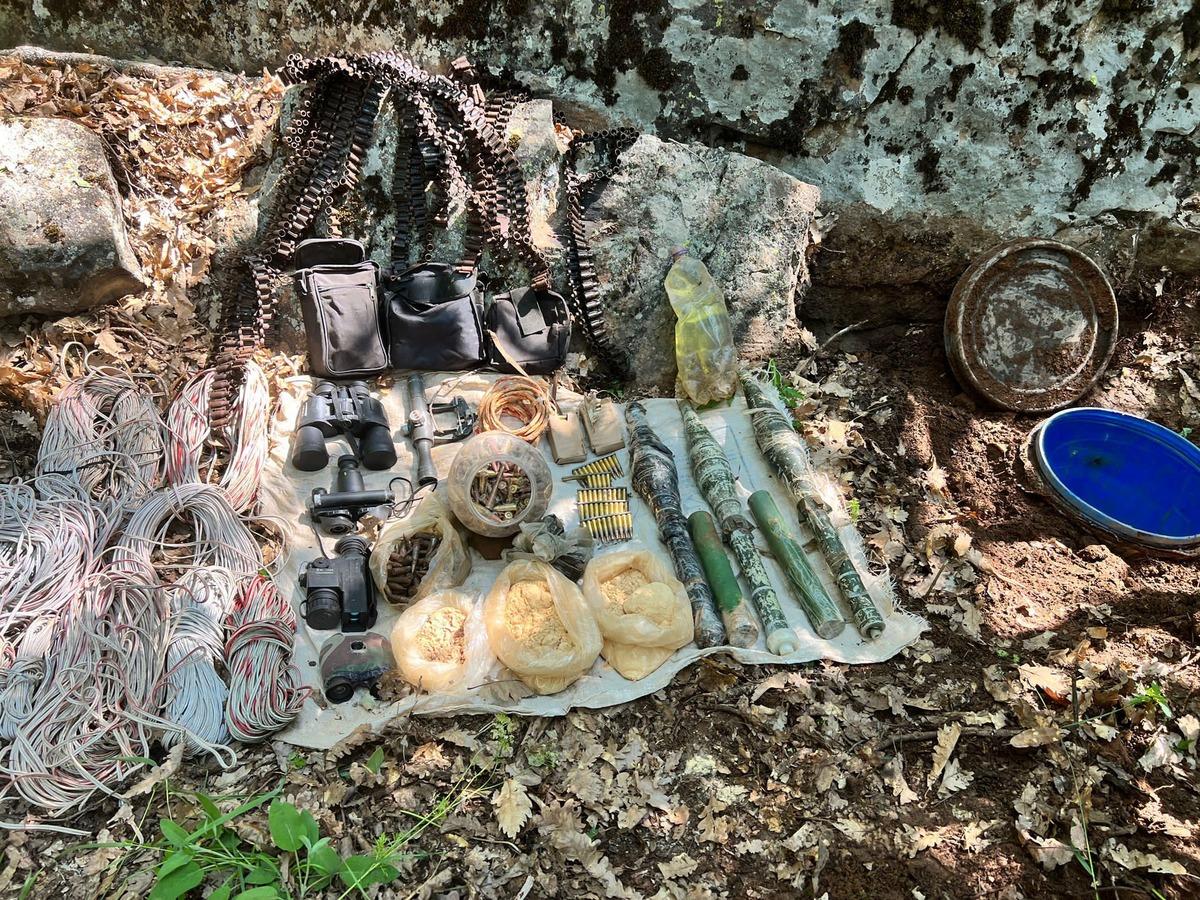 Tunceli'de ter&ouml;ristlerce kullanılan 6 sığınak imha edildi