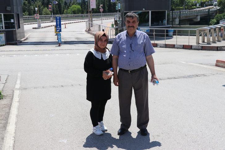 Karabük'te 66 yaşındaki marangoz, kızıyla YKS'ye girdi G4