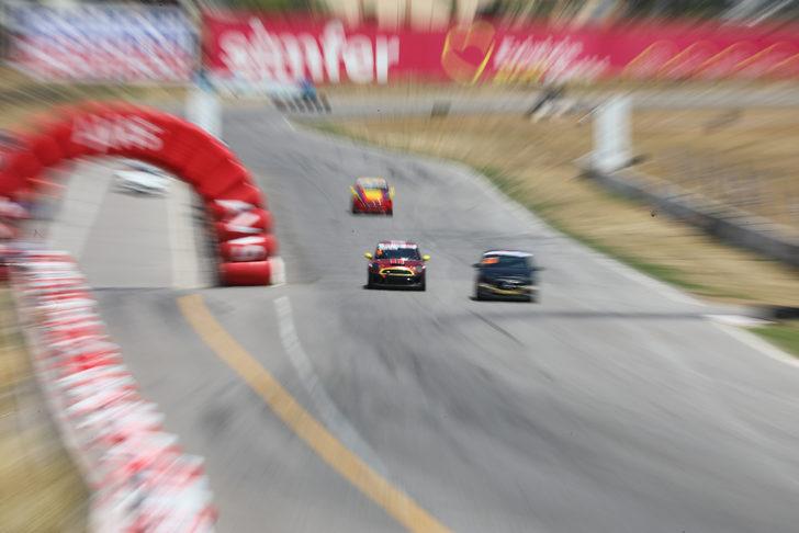 AVIS 2022 Türkiye Pist Şampiyonası'nın 1. ayak yarışları İzmir'de tamamlandı G5