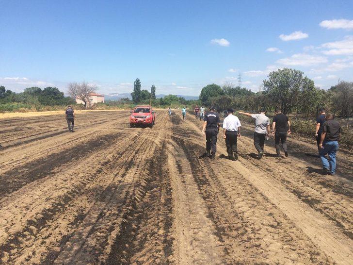 Balıkesir'de tarım arazisinde çıkan yangın söndürüldü G4