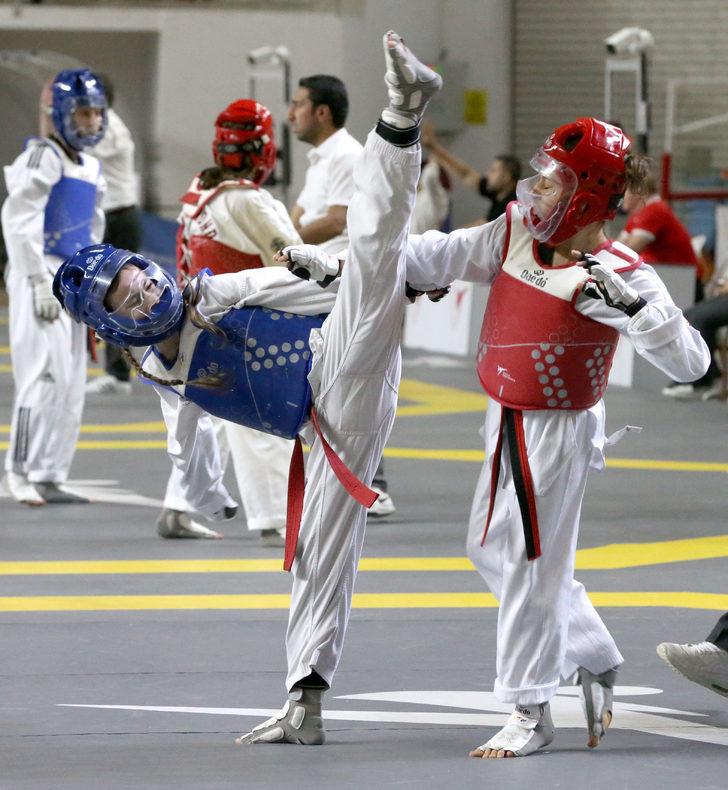 Tekvando Yıldızlar Türkiye Şampiyonası'na Sivas'ta devam edildi G3