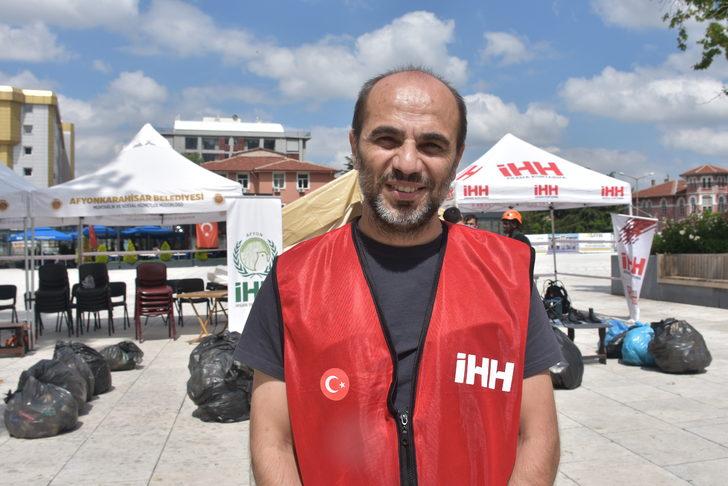 İHH, profesyonel dağcılarla Karahisar Kalesi'nin eteklerini çöplerden arındırdı G1