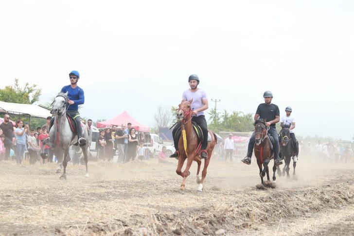 Osmaniye'de 10. Geleneksel Rahvan At Yarışları yapıldı G1