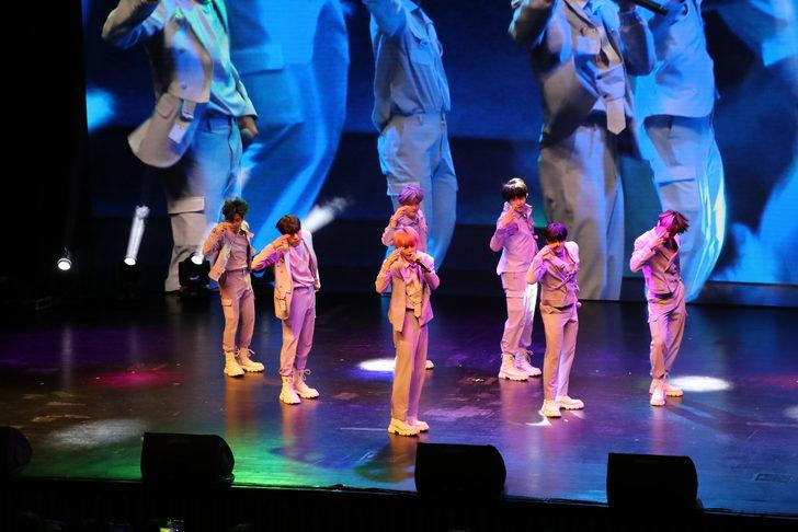 Güney Koreli müzik grubu "Ciipher" Adana'da konser verdi G4