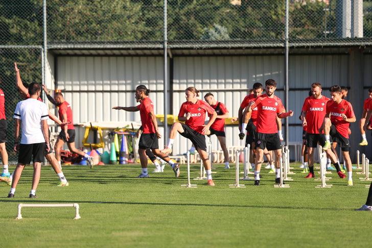 Gaziantep FK Teknik Direktörü Erol Bulut'tan transfer açıklaması: G3