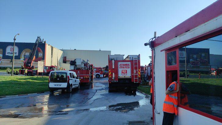 Tuzla'da et üretimi yapılan fabrikada çıkan yangın söndürüldü G2