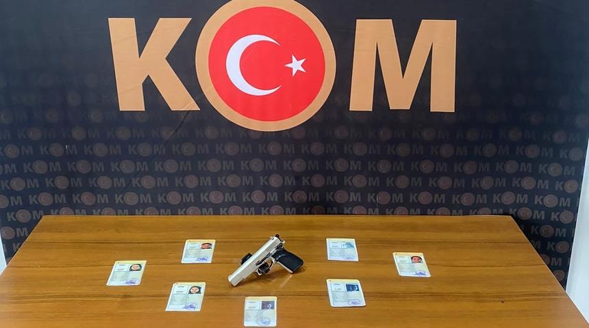 Hatay'da resmi belgede sahtecilik operasyonunda 5 şüpheli yakalandı