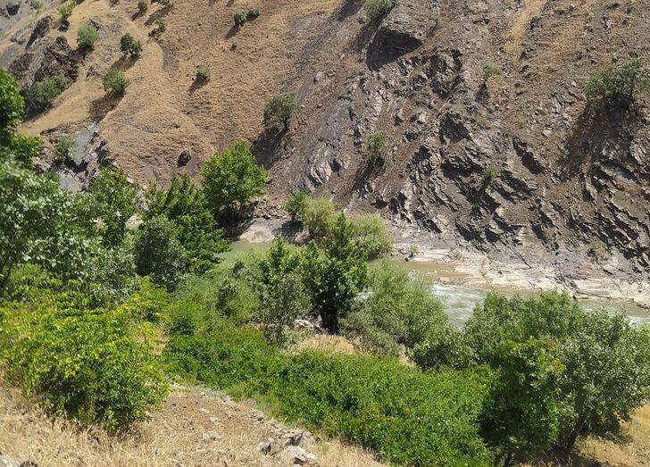 Bitlis'te dere yatağında erkek cesedi bulundu G4