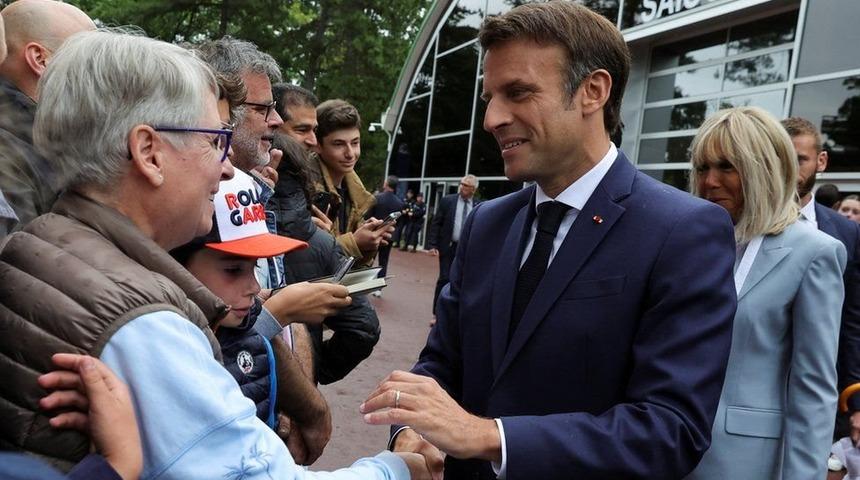 Fransa seçimleri: Macron'un partisi parlamentodaki çoğunluğunu kaybetti