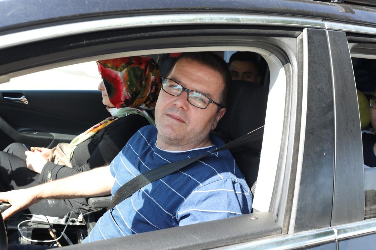 Kapıkule'den T&uuml;rkiye'ye giriş yapan gurbet&ccedil;ilerin s&ouml;zleri duygulandırıyor