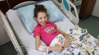 Kayseri'de 17 günlük yaşam savaşını kazanan İkranur'a karne sürprizi