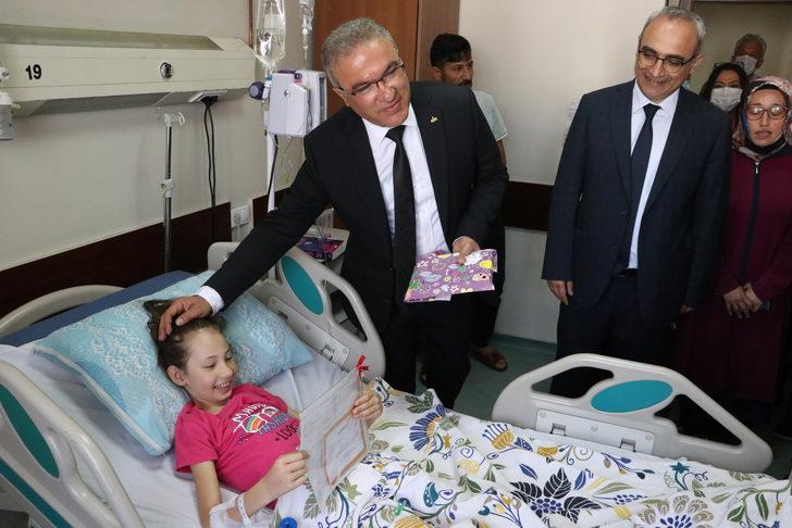 Kayseri'de 17 günlük yaşam savaşını kazanan İkranur'a karne sürprizi G2