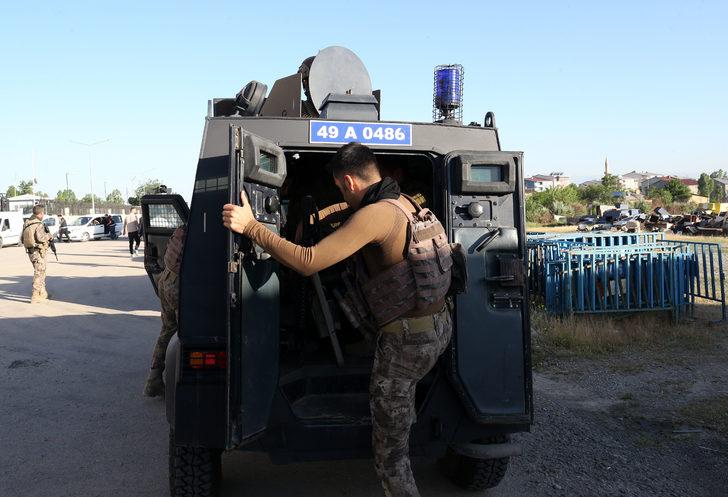 Muş'ta 118 polisin katılımıyla düzenlenen uyuşturucu operasyonunda 8 şüpheli yakalandı G3