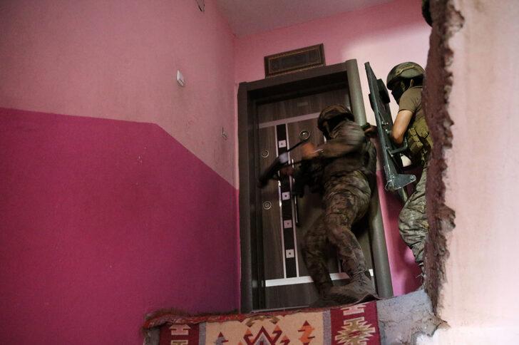 Muş'ta 118 polisin katılımıyla düzenlenen uyuşturucu operasyonunda 8 şüpheli yakalandı G5