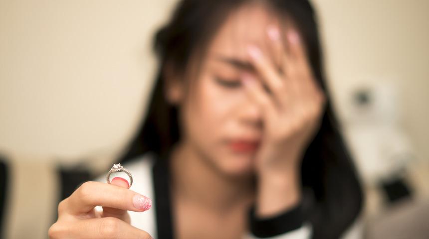 Düğünden 10 ay sonra kocasının kadın bir dolandırıcı olduğunu keşfetti!