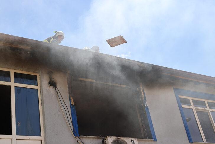 Edirne'de bir kadın, oğlunun ateşe verdiği iddia edilen evde çıkan yangında yaralandı G2