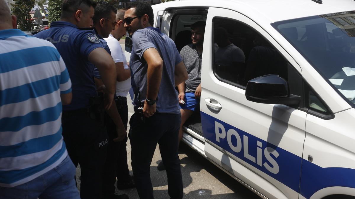Adana'da bir kişinin silahla yaralandığı kavgaya karışan ş&uuml;pheli yakalandı