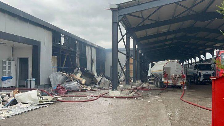 GÜNCELLEME 2 - Kocaeli'de kimya fabrikasında çıkan yangın söndürüldü G1