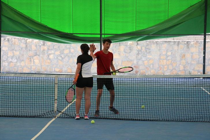 Iğdır'da Kayısı Cup Tenis Turnuvası başladı G4
