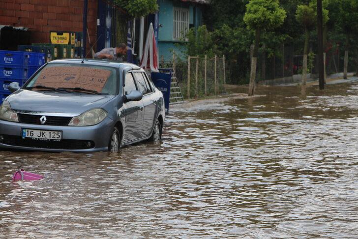 Bilecik'te yağış nedeniyle bazı ev ve iş yerlerini su bastı G1