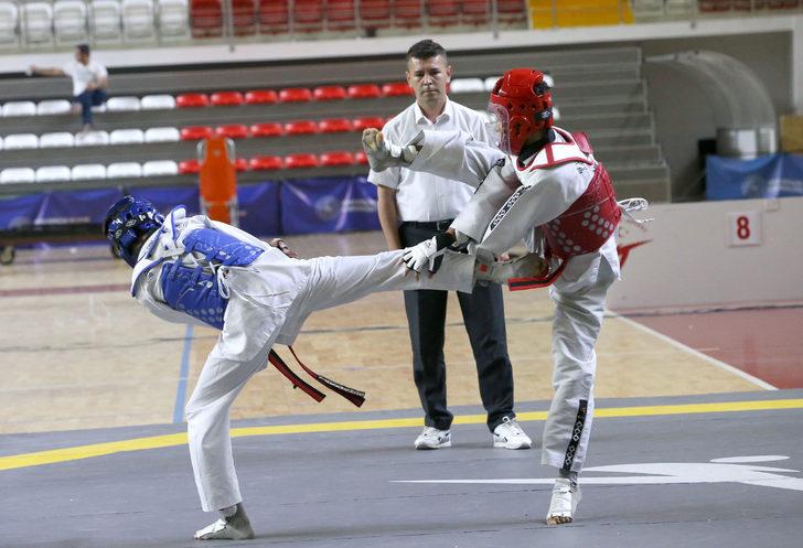 Sivas'ta düzenlenen Tekvando Yıldızlar Türkiye Şampiyonası sona erdi G4