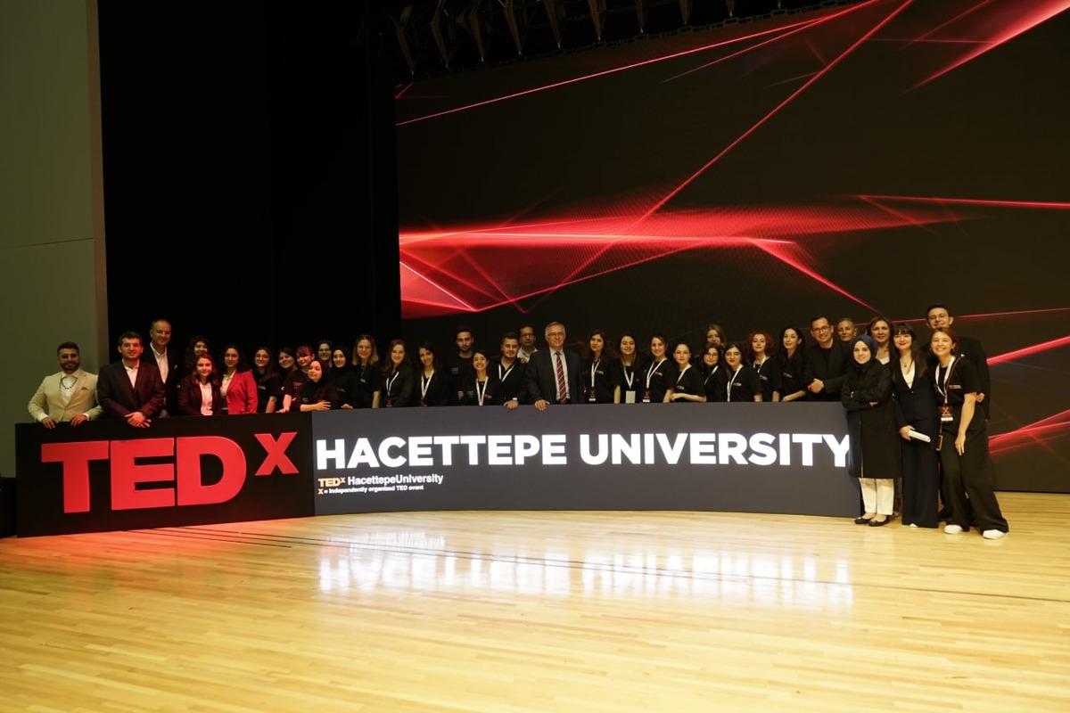 D&uuml;şlerinin peşinde koşanlar down sendromlular i&ccedil;in TEDx sahnesinde buluştu