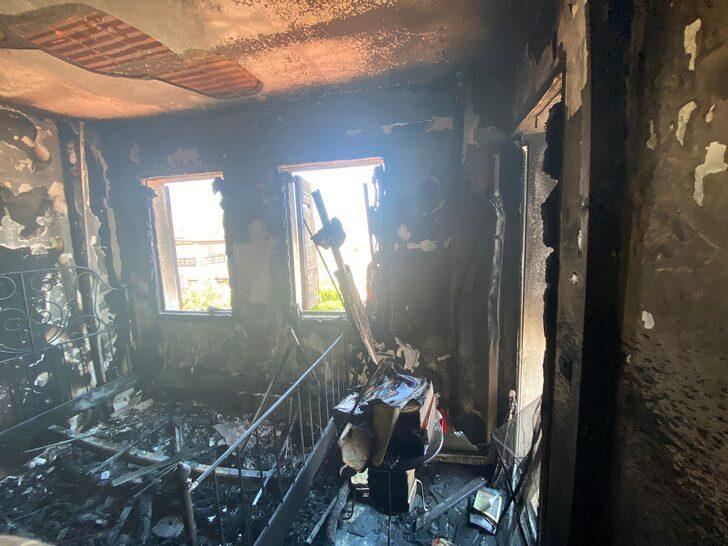 Bodrum'da söndürülmeyen mumdan çıkan yangın evde hasara yol açtı G5