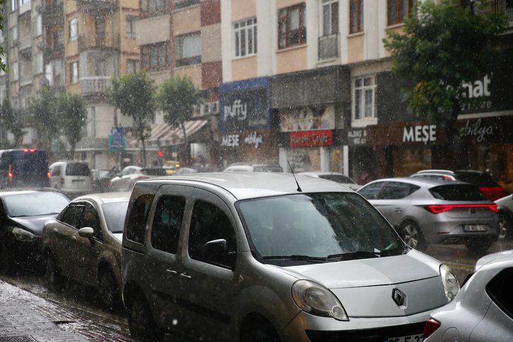 Eskişehir'de sağanak ve dolu yağışı hayatı olumsuz etkiledi G1