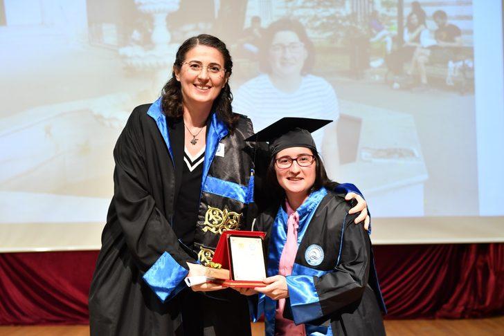 İstanbul Üniversitesi Su Bilimleri Fakültesinde mezuniyet töreni yapıldı G4