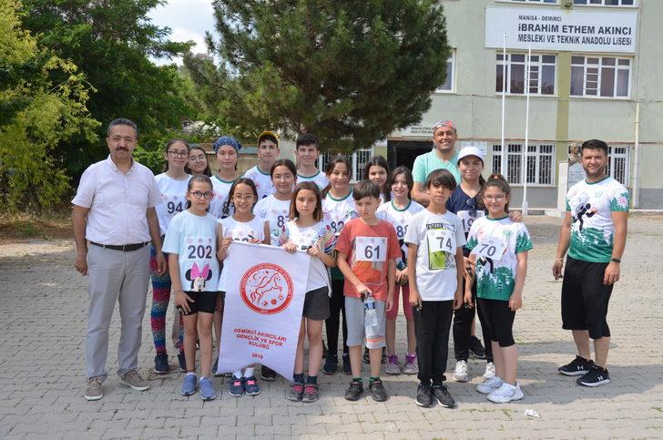 Demirci Akıncıları Oryantiring 5. Kademe İl Şampiyonası başladı G3