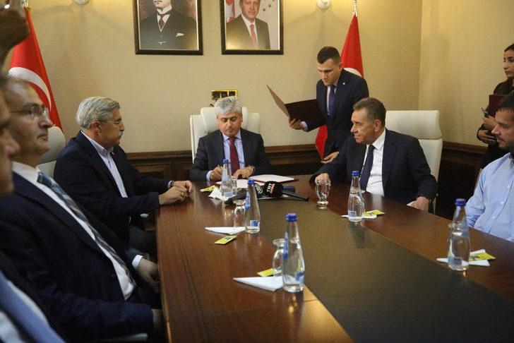 Hatay'da hayırsever iş insanı tarafından inşa edilecek fen lisesi için protokol G2