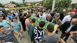 Bursa'da trafik kazasında ölen baba ve iki oğlu defnedildi