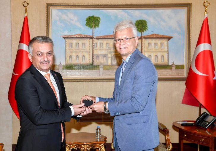 Litvanya'nın Ankara Büyükelçisi Ricardas Degutis, Antalya Valiliğini ziyaret etti: G2