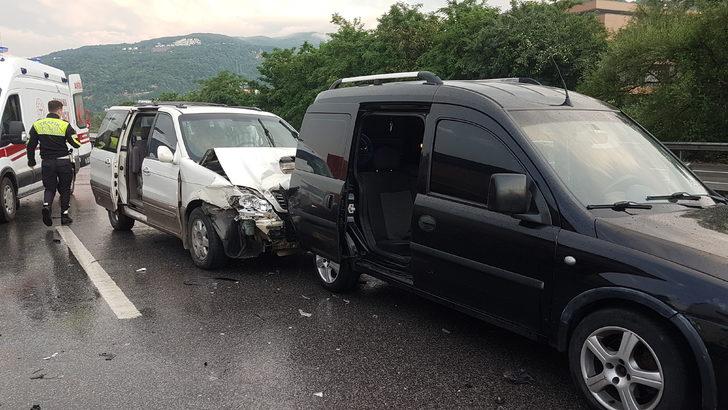 Anadolu Otoyolu'nda zincirleme trafik kazasında 8 kişi yaralandı G2