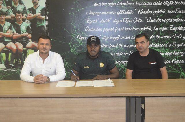 Sakaryaspor, Demokratik Kongolu forvet Kabongo Kasongo ile anlaştı