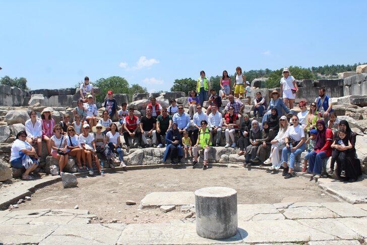 Muğla'da yaşayan Suriyeliler ve Ukraynalılar antik kentleri gezdi G4