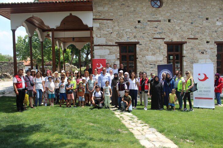 Muğla'da yaşayan Suriyeliler ve Ukraynalılar antik kentleri gezdi G5