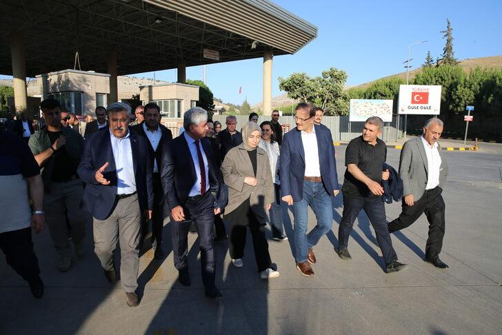 AK Parti İnsan Hakları Başkanı Usta ve beraberindeki heyet Suriye'de incelemelerde bulundu G4