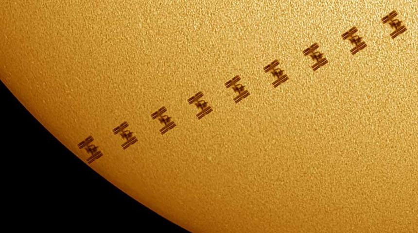 İngiltere'de bir fotoğrafçı, Uluslararası Uzay İstasyonu'nun güneşin etrafındaki silüetini fotoğrafladı