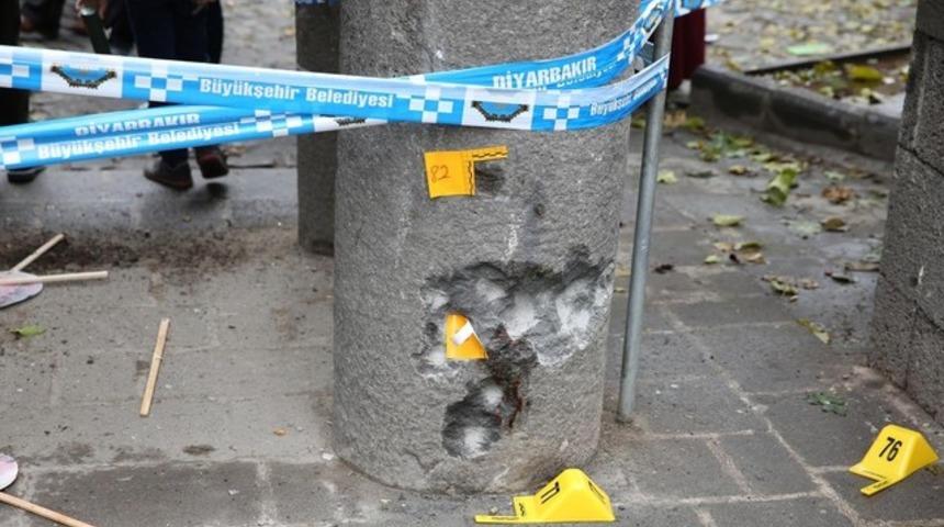 Diyarbakır'da savcı ve heyete yine ateş a&ccedil;ıldı